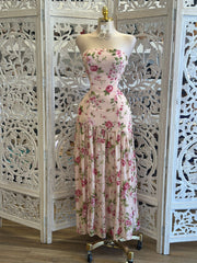 Pastel Pink Floral Maxi Dress-Estira, Stretchy.. estira solo de la parte de atrás. (Copy)