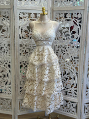 Full Lace Ruffle Dress -Not Stretchy, No Estira