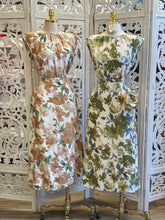 Floral Cinched Midi Dress -Estira Poco , Slightly Stretchy