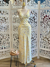 Soft Yellow Midi Floral Dress- No Estira, Not Stretchy
