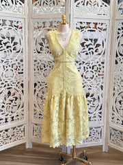 Yellow Lace Midi Dress - No Estira, Not Stretchy