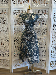 Leaf Pattern Midi Dress- Not Stretchy, No Estira