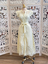 Button Up Lace Midi Dress - No Estira, Not Stretchy