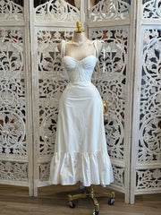 Corset White Midi Dress -Estira Poco , Slightly Stretchy