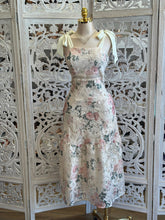 Ribbon Sleeve Floral Crochet Midi Dress- Not Stretchy ,No Estira