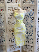Leaf Pattern Yellow Ruched Dress -No Estira, Not Stretchy