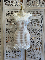 Crochet Floral Dress - Estira Poco , Slightly Stretchy