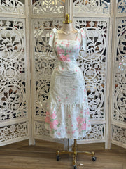 Square Neck Floral Eyelet Dress - No Estira, Not Stretchy