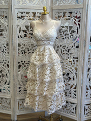 Full Lace Ruffle Dress -Not Stretchy, No Estira