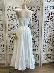 Corset White Midi Dress -Estira Poco , Slightly Stretchy