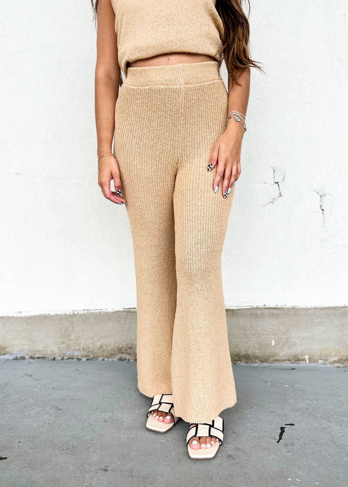 WENDY KNIT FLARE PANTS