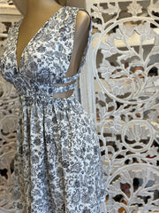Side Cutout Pattern Dress